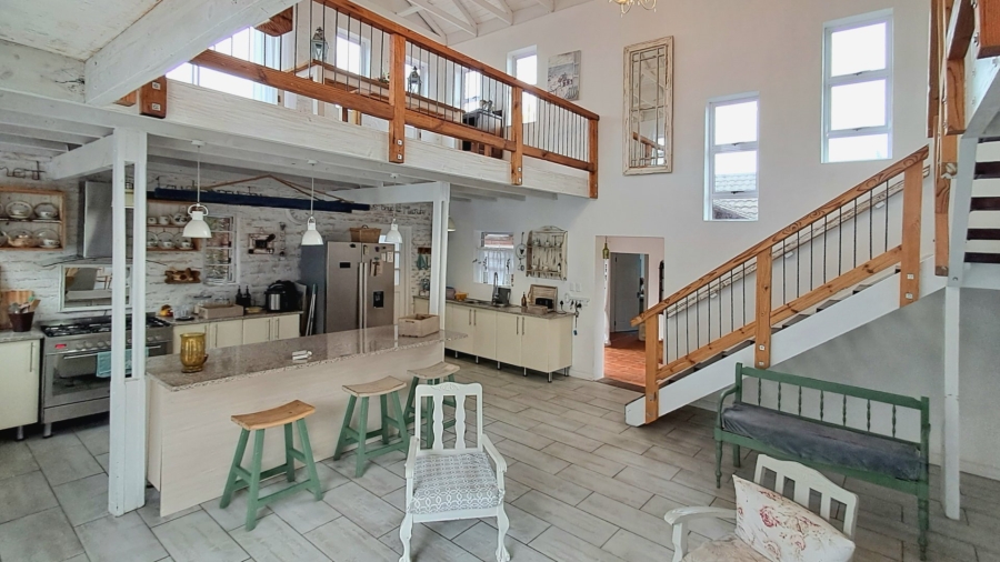4 Bedroom Property for Sale in Seaview Eastern Cape